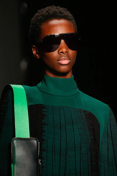 Look 27